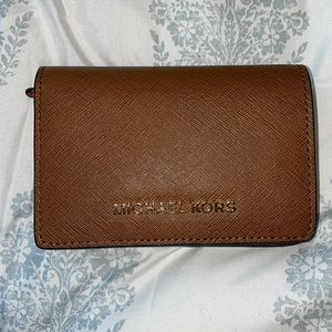 Michael Kors wallet. Brown with gold accents. EUC 🤩